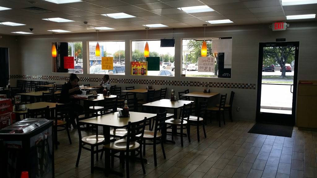 Lisas Chicken | 1401 E Pioneer Pkwy, Arlington, TX 76010, USA | Phone: (817) 860-0012