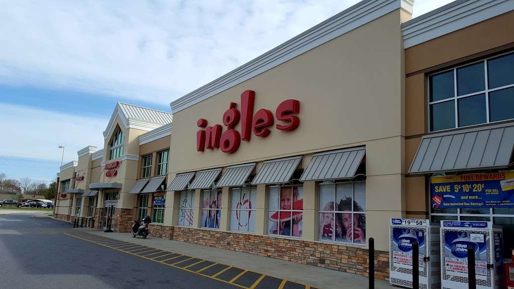 Ingles Market | 2130 E Main St, Lincolnton, NC 28092, USA | Phone: (704) 735-2398