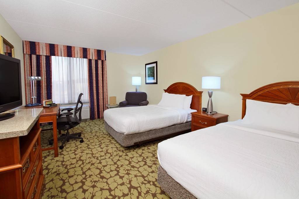 Hilton Garden Inn Chesapeake/Greenbrier | 1565 Crossways Blvd, Chesapeake, VA 23320, USA | Phone: (757) 420-2515