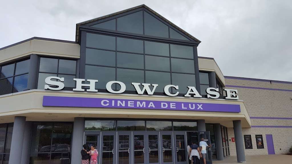 Showcase Cinema de Lux North Attleboro | 640 S Washington St, North Attleborough, MA 02760, USA | Phone: (800) 315-4000