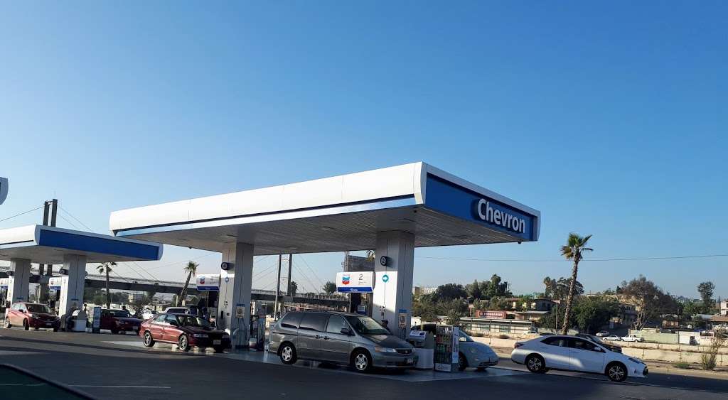 CHEVRON | Vía Rápida Ote. 6700, Río Tijuana 3a. Etapa, Rio Tijuana 3ra Etapa, 22226 Tijuana, B.C., Mexico | Phone: 664 633 3100