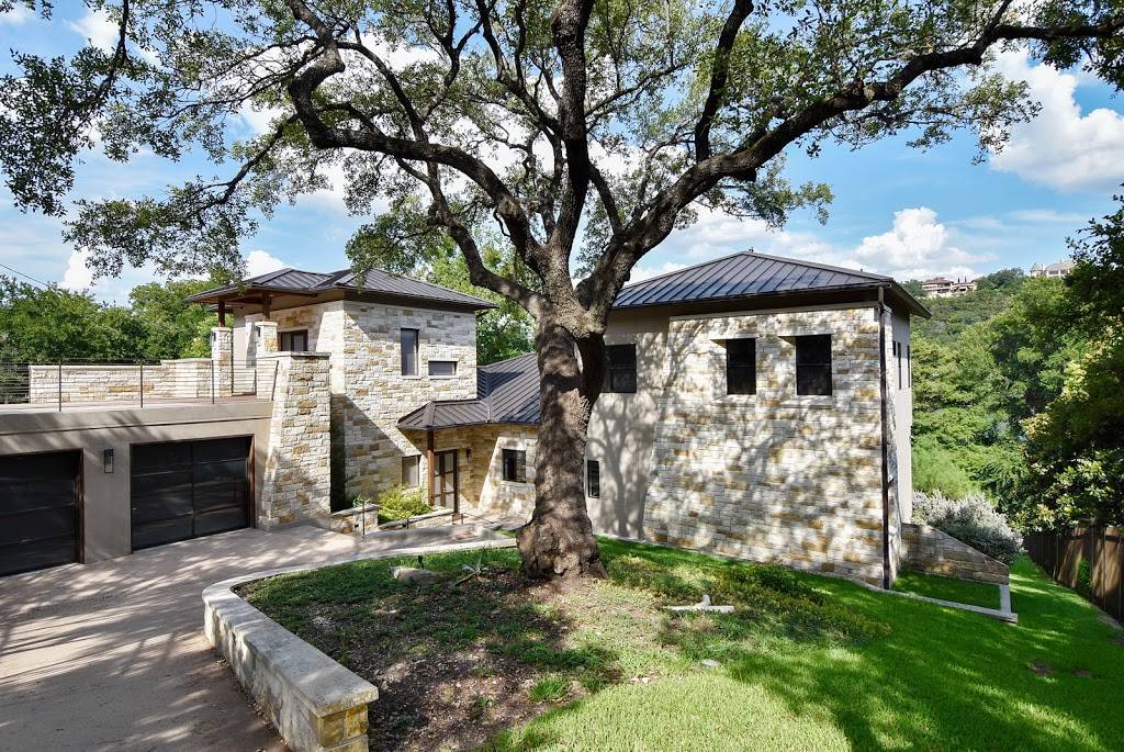 Lake Austin Modern, Walker Luxury Vacation Rentals | 3605 Robbins Rd, Austin, TX 78730, USA | Phone: (512) 501-3580