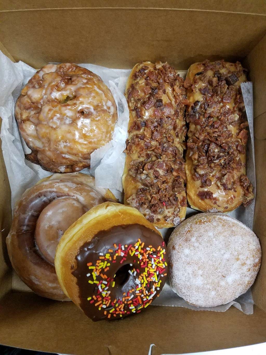 Doughs Guys Bakery | 12248 S Harlem Ave, Palos Heights, IL 60463, USA | Phone: (708) 931-5199