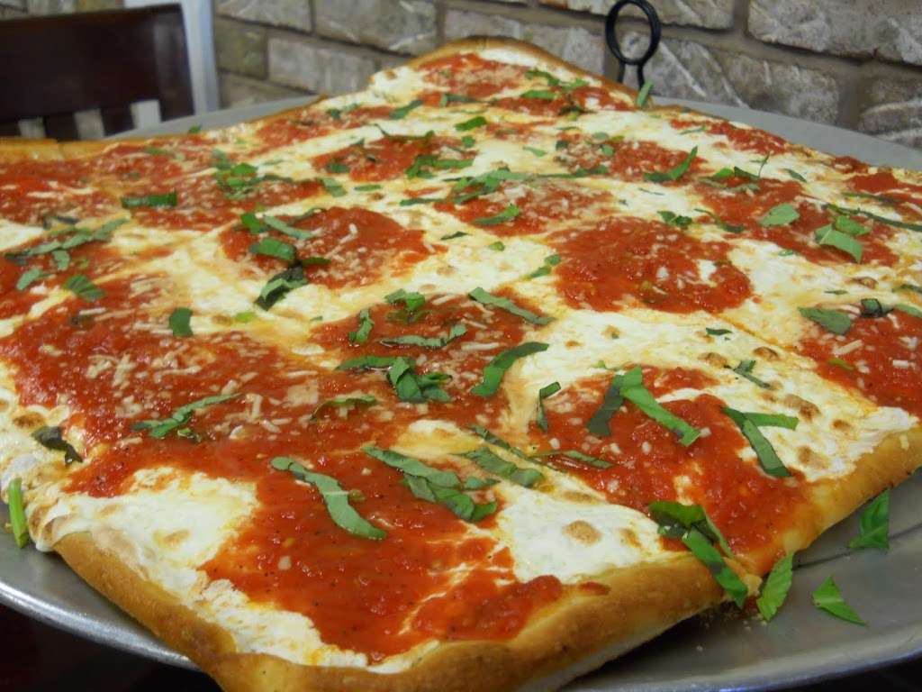 Broadlands Brickoven Pizzeria | 42882 Truro Parish Dr #110, Ashburn, VA 20148, USA | Phone: (703) 858-9199