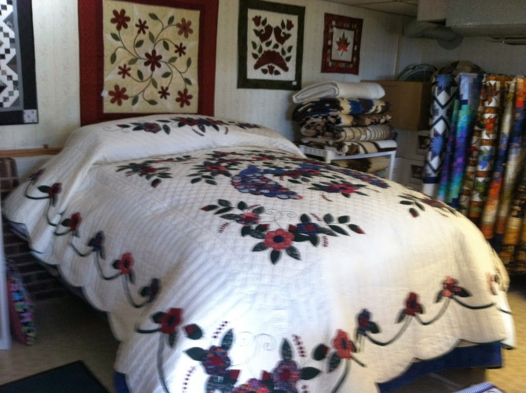 Country Lane Quilts | 221 S Groffdale Rd, Leola, PA 17540, USA | Phone: (717) 656-8476