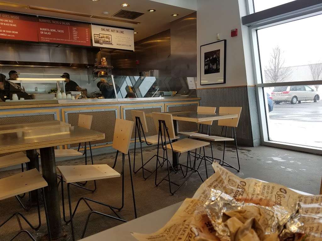 Chipotle Mexican Grill | 112 Commerce Way, Woburn, MA 01801, USA | Phone: (781) 933-5450