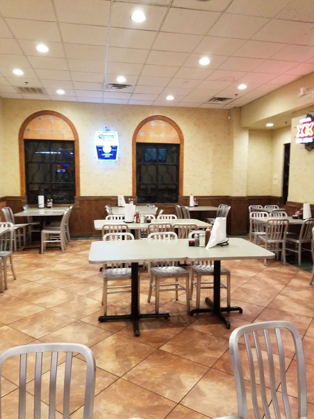 Golden Seafood House | 2407 Airline Dr, Houston, TX 77009, USA | Phone: (713) 802-9989