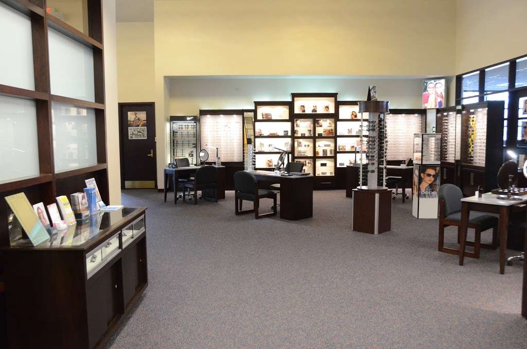 Elgin Family Eye Care | 165 S Randall Rd, Elgin, IL 60123, USA | Phone: (847) 888-1555