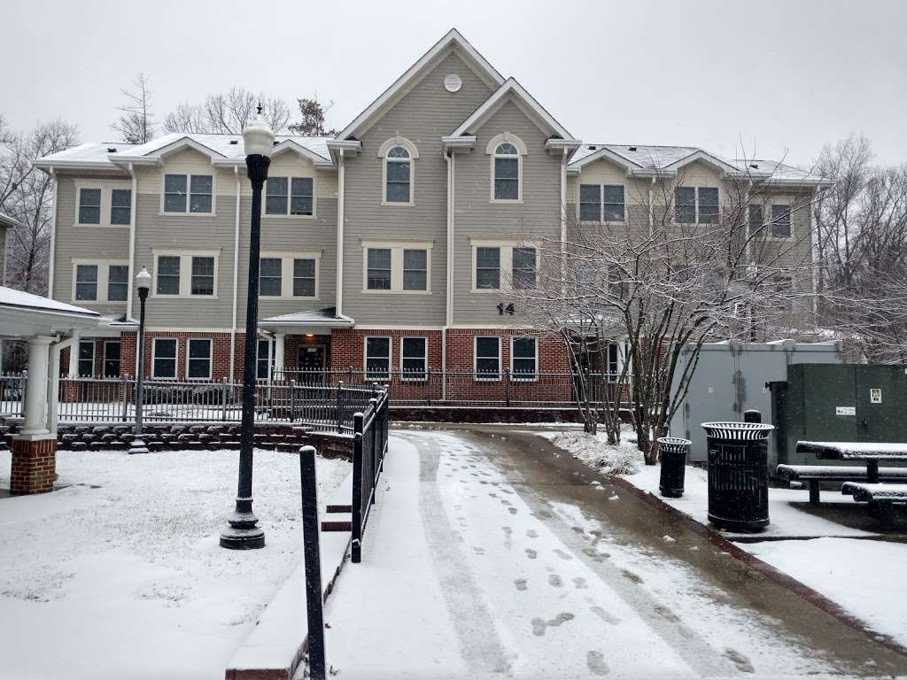 Rowan University Town Houses | 100-, Townhouse 4, 400 Townhouse Drive, Glassboro, NJ 08028, USA