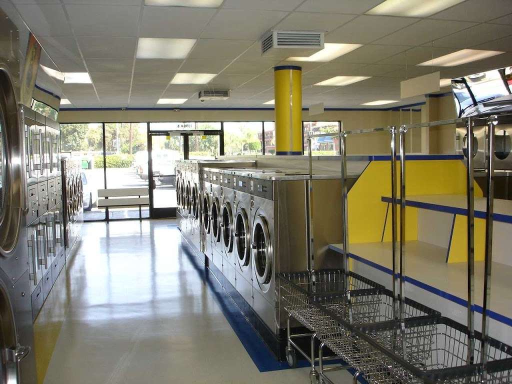 Birdies Lavanderia/Coin Laundry | 13904 Francisquito Ave, Baldwin Park, CA 91740 | Phone: (626) 548-7669