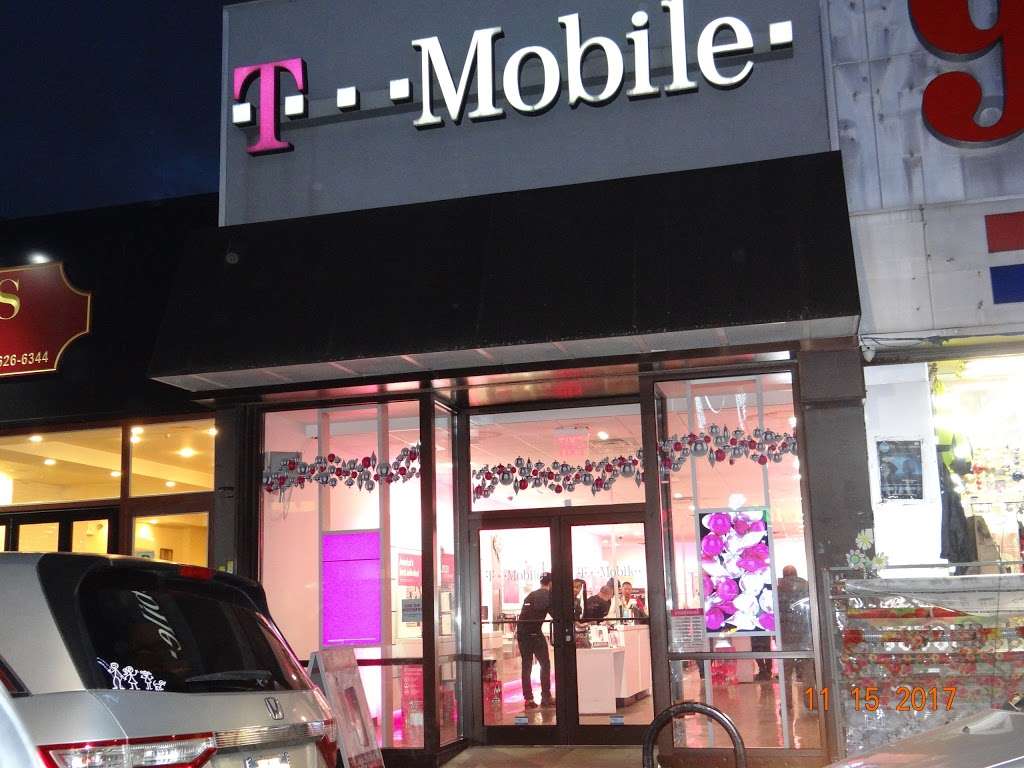 T-Mobile | 3046 Steinway St, Astoria, NY 11103, USA | Phone: (718) 578-4881