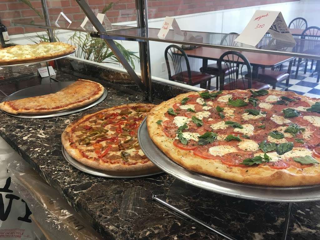 Paul and Vinny’s Pizza | 11070 Cathell Rd, Berlin, MD 21811, USA | Phone: (410) 208-6600