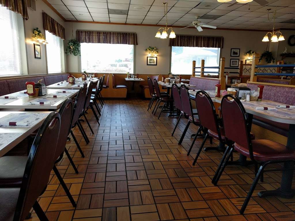 Dutterers Family Restaurant | 425 N Queen St, Littlestown, PA 17340, USA | Phone: (717) 359-5426