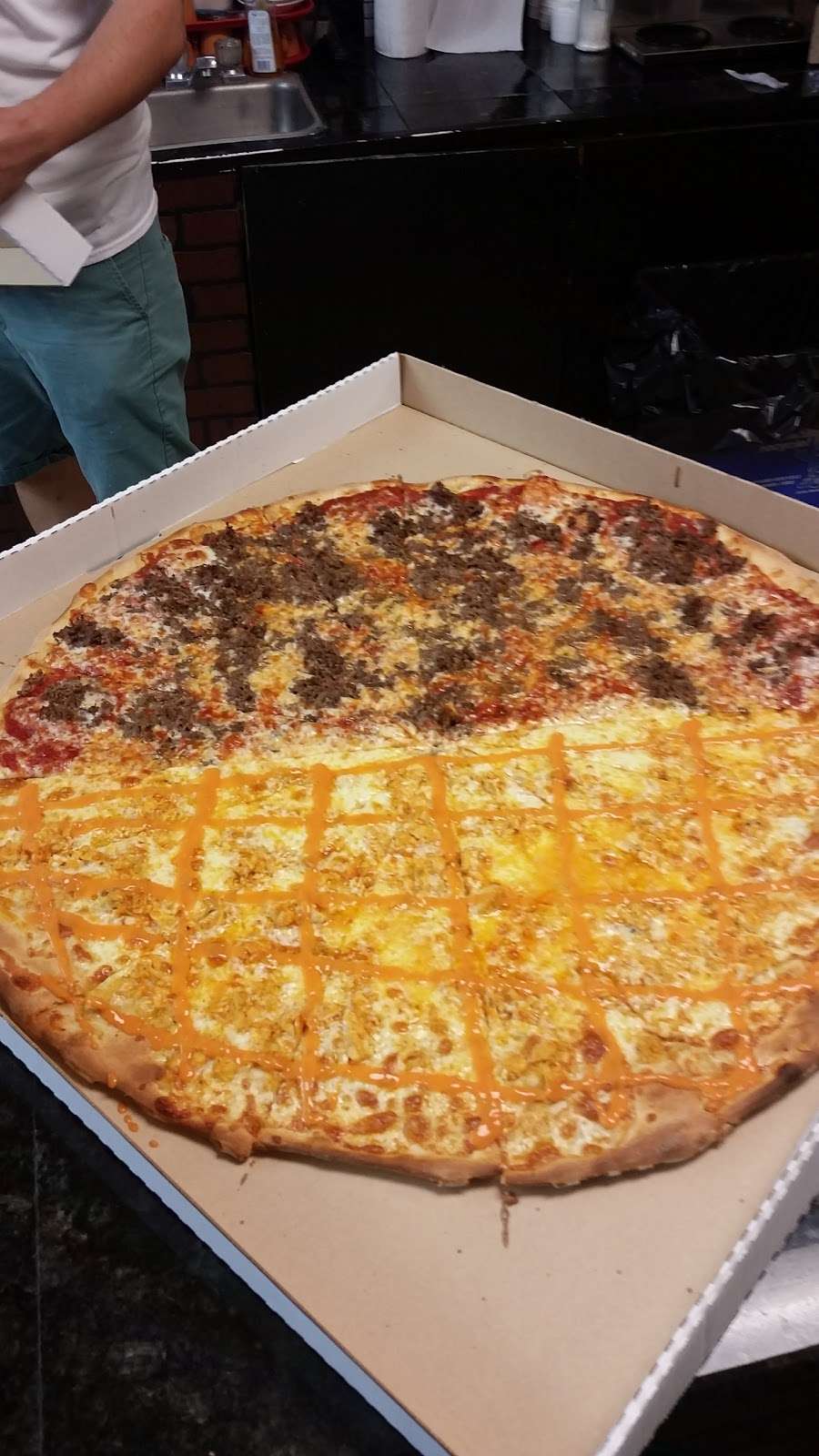 La Vecchia Sicilia Restaurant and Pizzeria | 2100 Boardwalk, North Wildwood, NJ 08260, USA | Phone: (609) 522-2232