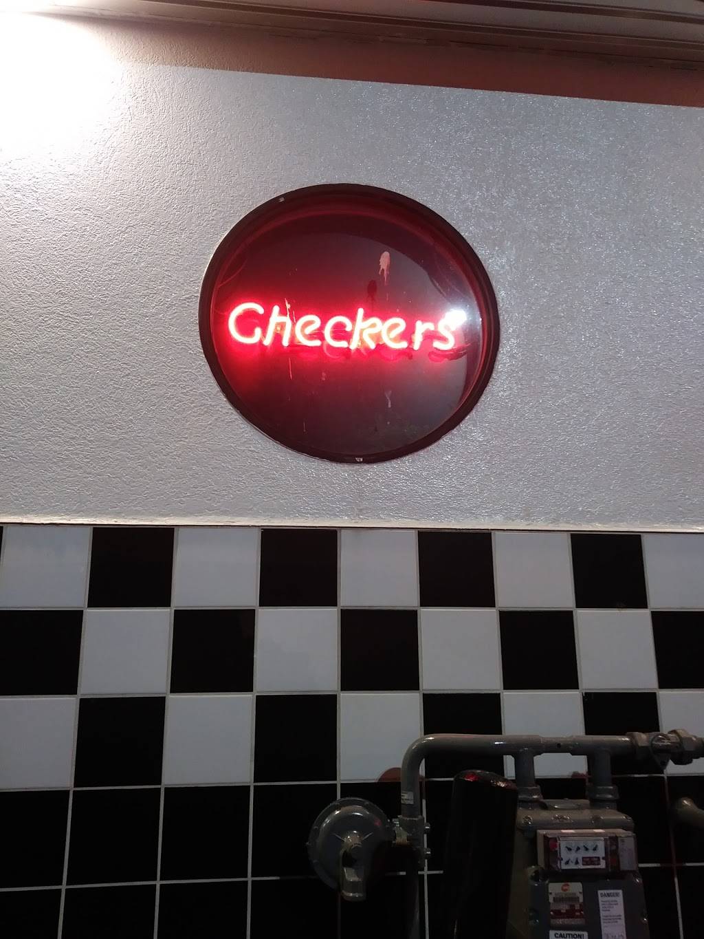 Checkers | 1205 W North Ave, Milwaukee, WI 53205, USA | Phone: (414) 263-1717