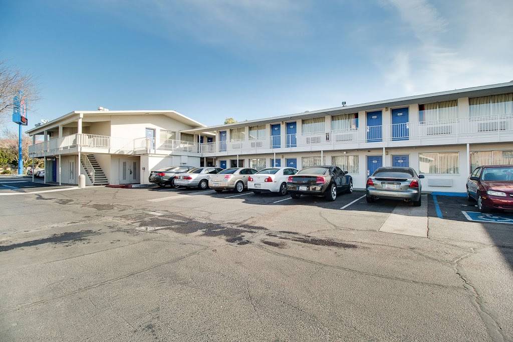 Motel 6 Phoenix, AZ - East | 5315 E Van Buren St, Phoenix, AZ 85008, USA | Phone: (602) 267-8555