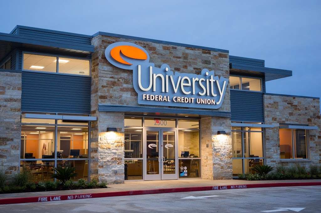 UFCU Victory Lakes Interactive Financial Center | 2500 Gulf Fwy S, League City, TX 77573 | Phone: (832) 340-2500
