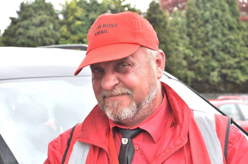 Gatwick Valet Parking - Tudor Rose | Hookwood Park, Reigate Rd, Horley RH6 0HQ, UK | Phone: 01293 822844