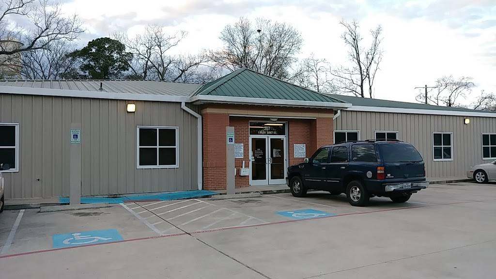 Health Center Of Southeast Texas Cleveland | 307 N William Barnett Ave, Cleveland, TX 77327 | Phone: (281) 592-2224