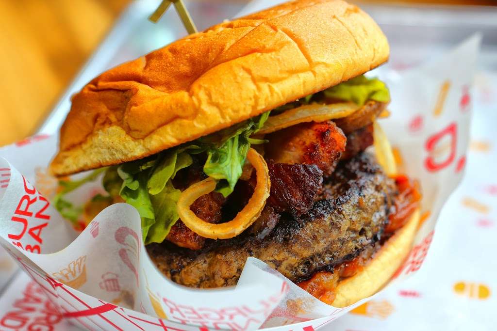 Burger Bandit | 2 Broadway, Lynbrook, NY 11563 | Phone: (516) 593-4015