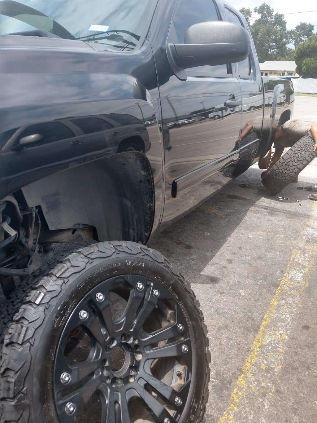 J Tire Shop and Wheels LLC | 1225 E Main St, Grand Prairie, TX 75050, USA | Phone: (469) 334-7719