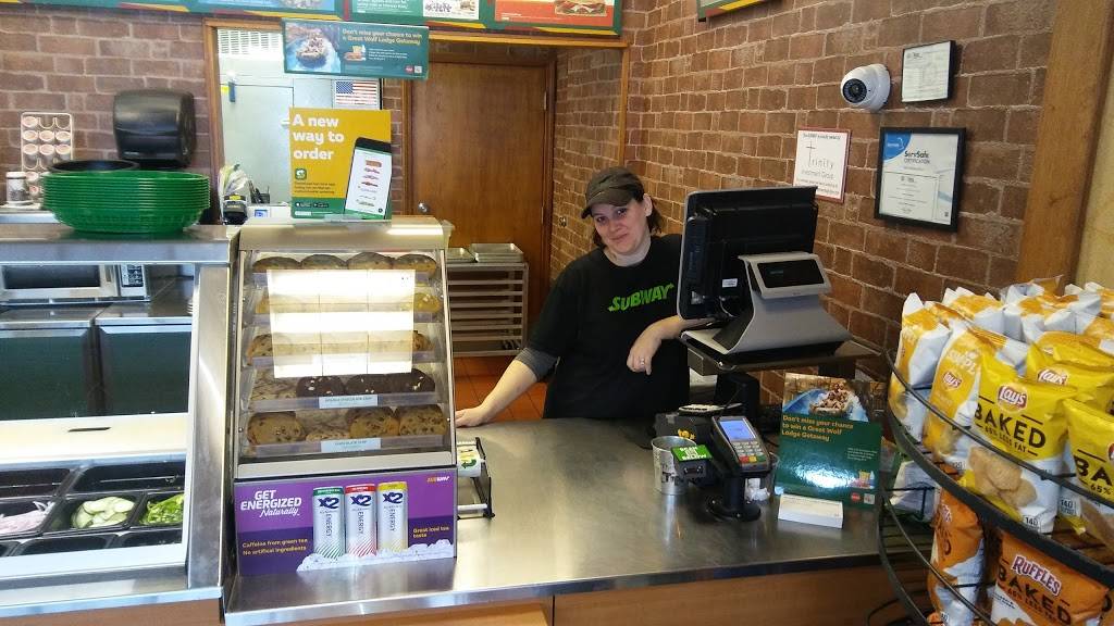 Subway | 942 Phillips Ave, Toledo, OH 43612, USA | Phone: (419) 478-1444