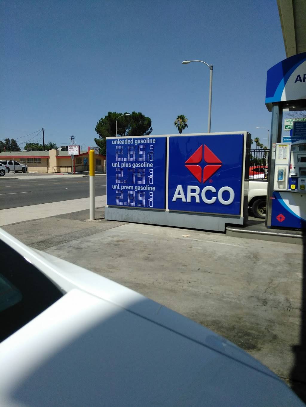 ARCO | 268 E 4th St, Perris, CA 92570, USA | Phone: (951) 657-5900