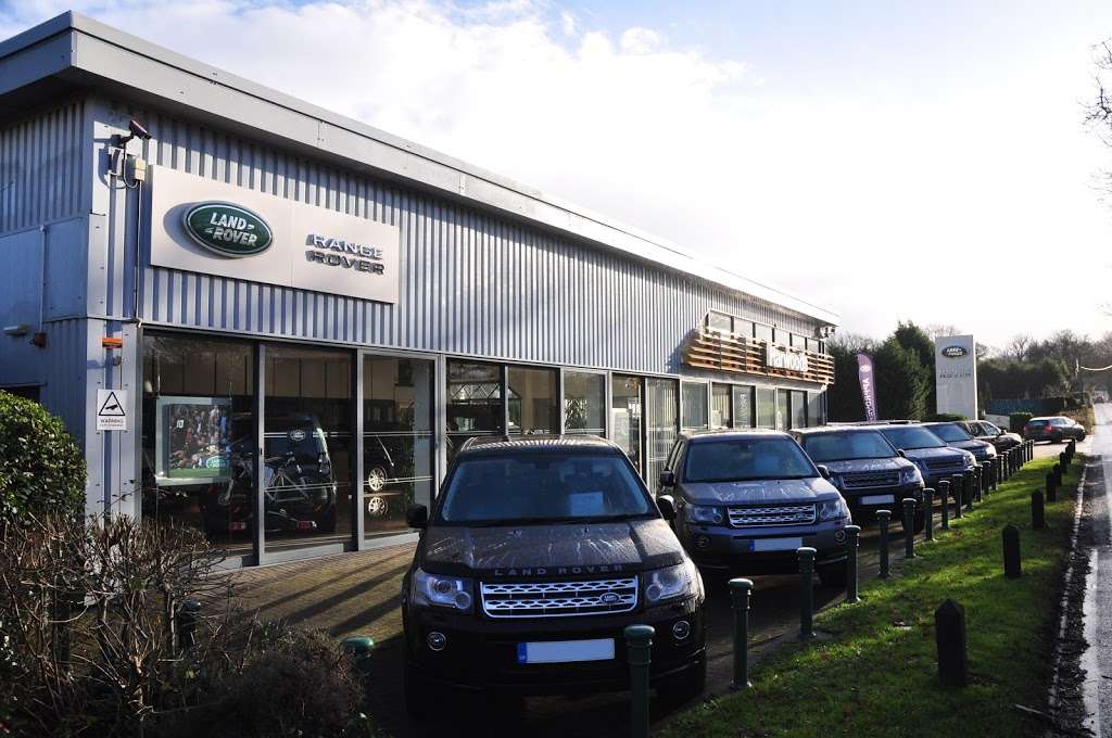 Harwoods Land Rover Edenbridge | Stanfords End, Hartfield Rd Edenbridge Kent TN8 5NG UK | Phone: (017) 328-63303