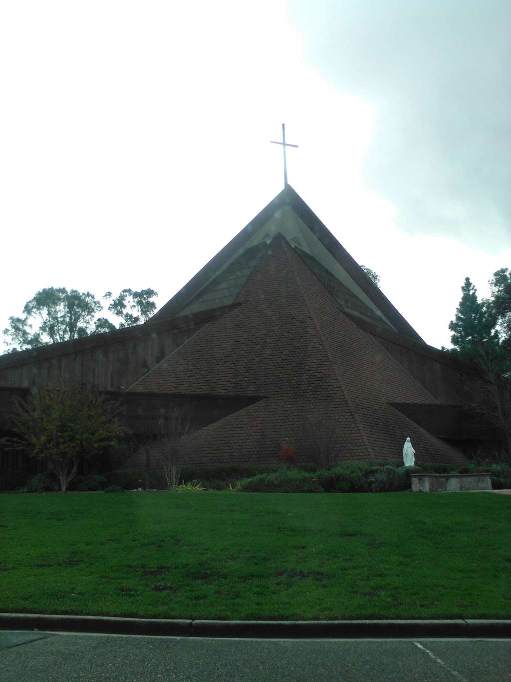 St Stephen Catholic Church | 1101 Keaveny Ct, Walnut Creek, CA 94597, USA | Phone: (925) 274-1341