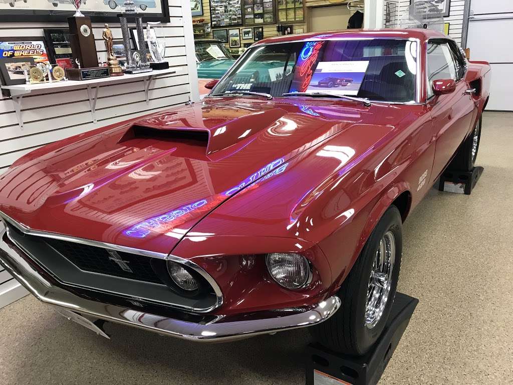 Midwest Auto Collection | 3825 Commerce Dr, St. Charles, IL 60174 | Phone: (630) 940-2924