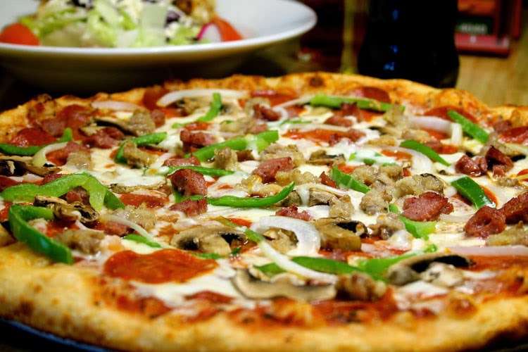 Casa Bella Pizza - brick oven pizza & more | 454 Main St, Medfield, MA 02052 | Phone: (508) 359-4040