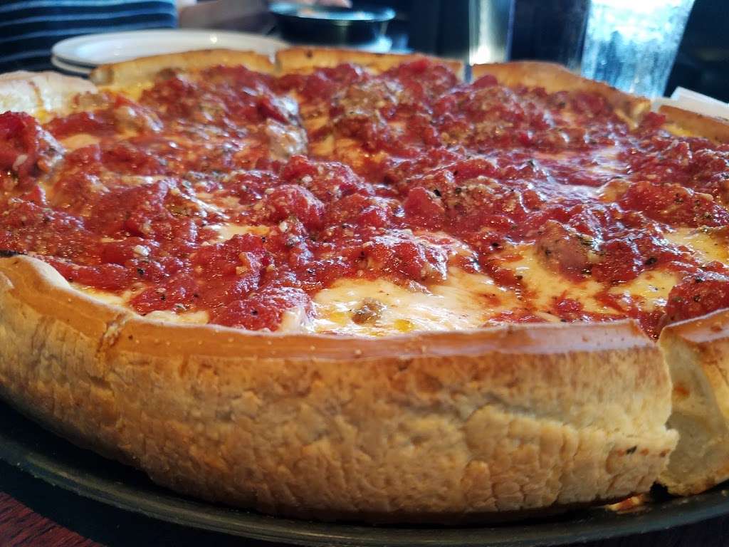 Rosatis Pizza | 10004 N Main St, Richmond, IL 60071, USA | Phone: (815) 862-1191