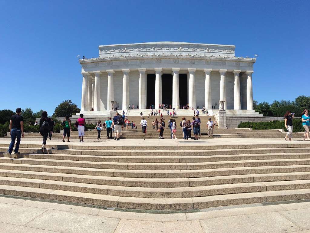 Lincoln Memorial | 2 Lincoln Memorial Cir NW, Washington, DC 20037, USA | Phone: (202) 426-6841