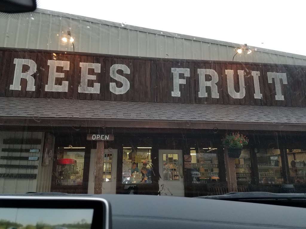 Rees Fruit Farm | 2476 KS-4, Topeka, KS 66617 | Phone: (785) 246-3257