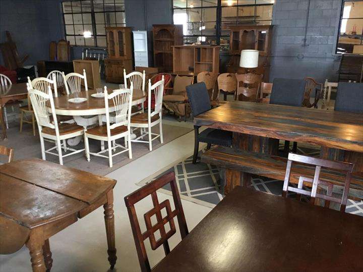 Barlows Furniture | 917 E Cemetery Ave, Chenoa, IL 61726, USA | Phone: (815) 945-1106