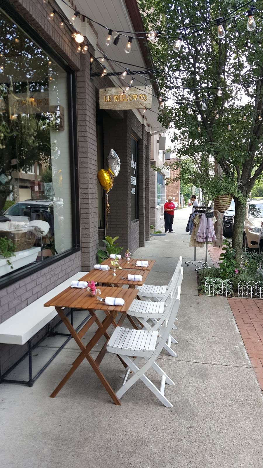 Le Salbuen Cafe | 97 Walnut St, Montclair, NJ 07042, USA | Phone: (201) 622-8473