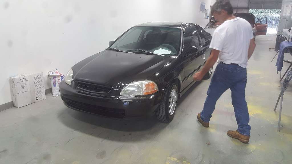 Maaco Collision Repair & Auto Painting | 8945 Covedale Dr near 9100, Monroe Rd, Charlotte, NC 28270 | Phone: (704) 771-1408