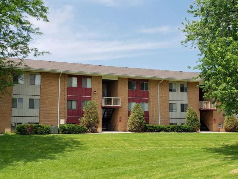 New Suburban Apartments | 1400 Twombly Rd, DeKalb, IL 60115, USA | Phone: (815) 758-8124