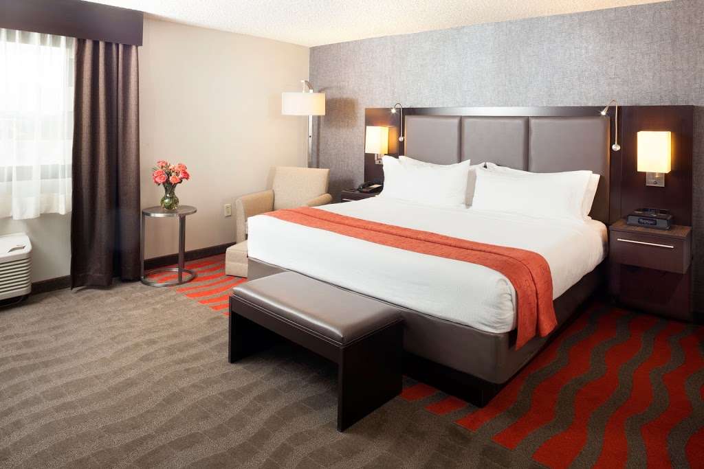 Holiday Inn Newark Airport | 450 US, Rte 1 and 9 S, Newark, NJ 07114, USA | Phone: (973) 242-0900