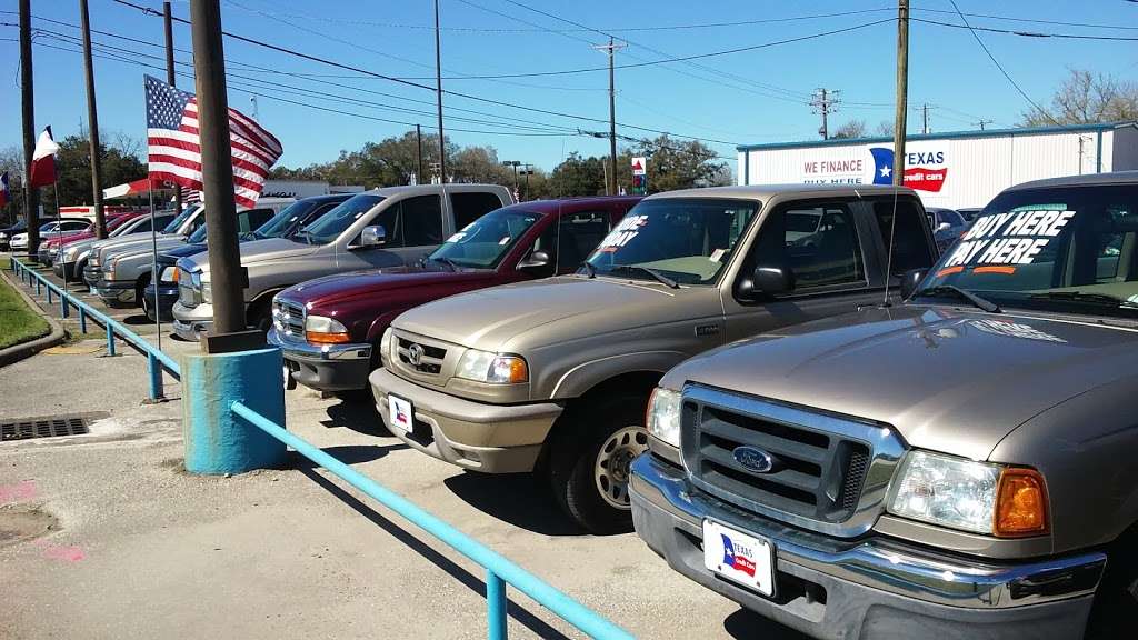 Texas Credit Used Cars in Alvin, Tx | 111 Hwy 6, Alvin, TX 77511, USA | Phone: (281) 388-8161