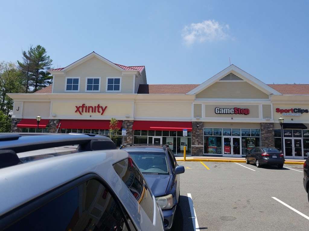 Xfinity Store by Comcast | 280 School St, Mansfield, MA 02048, USA | Phone: (800) 266-2278