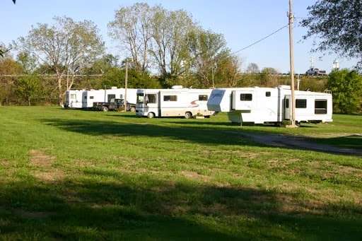 Show-Me Rest RV Park | 7045 NE Business 49 Loop, Passaic, MO 64730, USA | Phone: (816) 835-6093