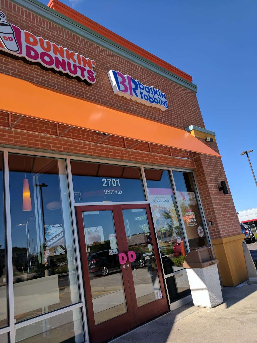 Dunkin Donuts | 2701 E Main St #102, St. Charles, IL 60174, USA | Phone: (331) 901-5116