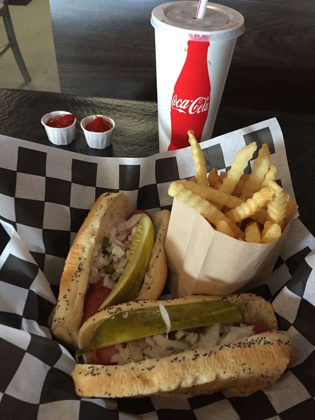 Billys Hot Dogs, Beef and Sandwiches | 52 W Illinois Ave, Palatine, IL 60067, USA | Phone: (847) 705-9980