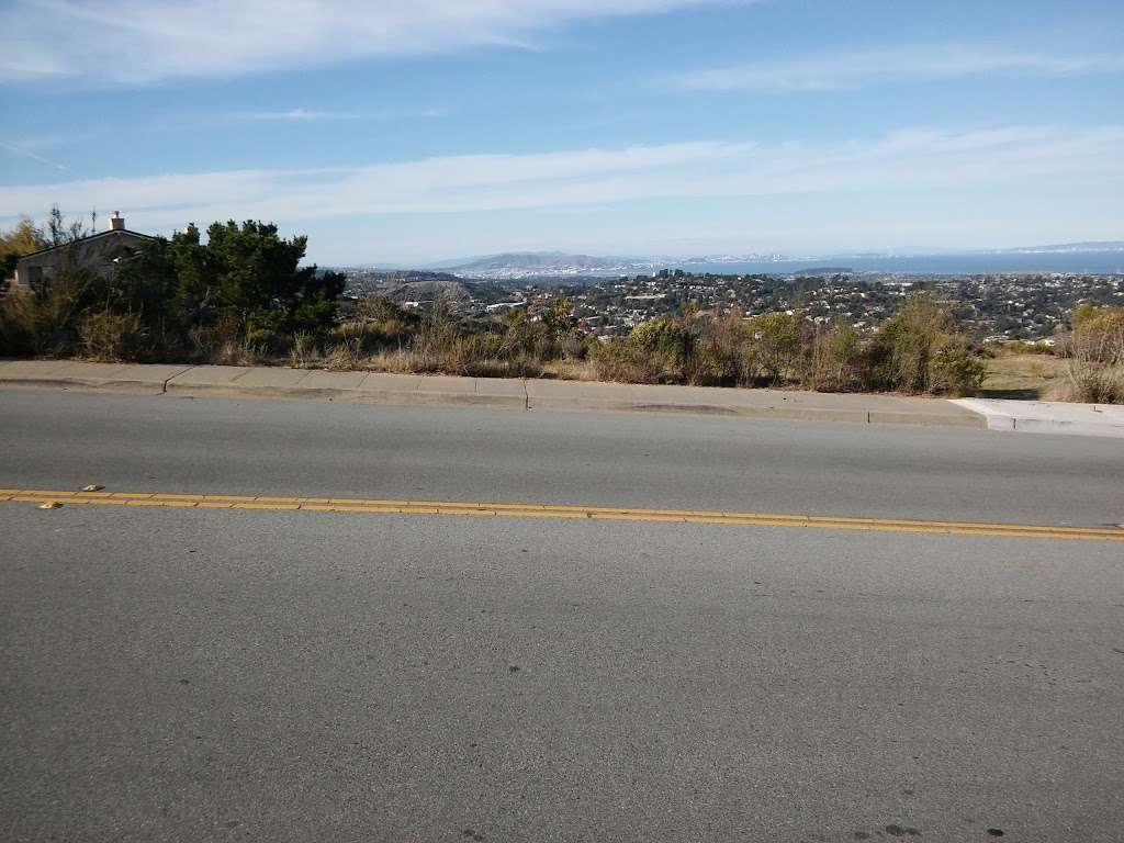 Vista Park | 400 Crestview Dr, San Carlos, CA 94070, USA