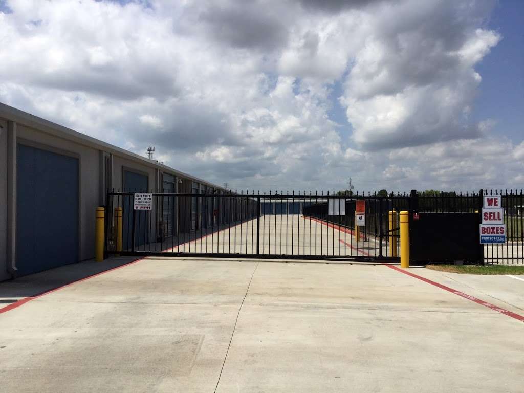 The Storage Place - Rollingbrook | 1670 Rollingbrook Dr, Baytown, TX 77521, USA | Phone: (832) 695-3155