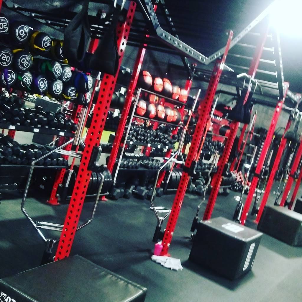 Hardcore Fitness Huntington Beach | 17711 Crabb Ln, Huntington Beach, CA 92647, USA | Phone: (661) 644-4601