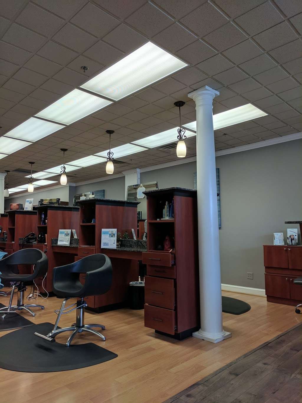 Valon Salon & Day Spa | 5708 Pickwick Rd, Centreville, VA 20121, USA | Phone: (703) 266-7660