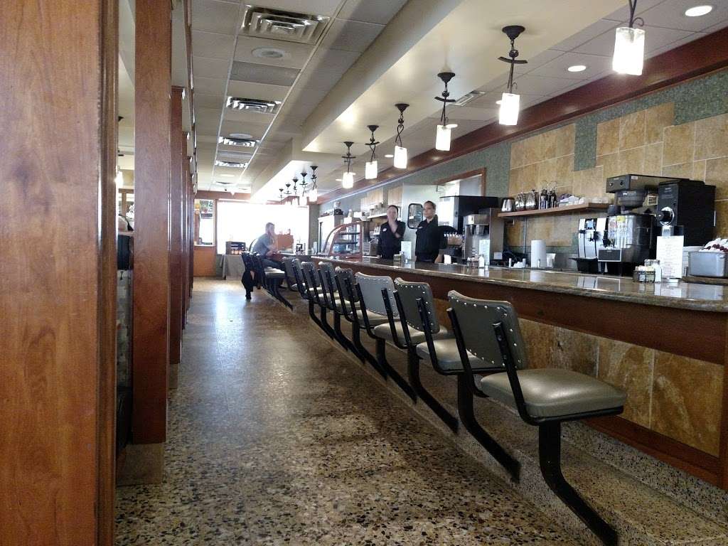 Vincentown Diner - 2357 US-206, Southampton Township, NJ 08088, USA