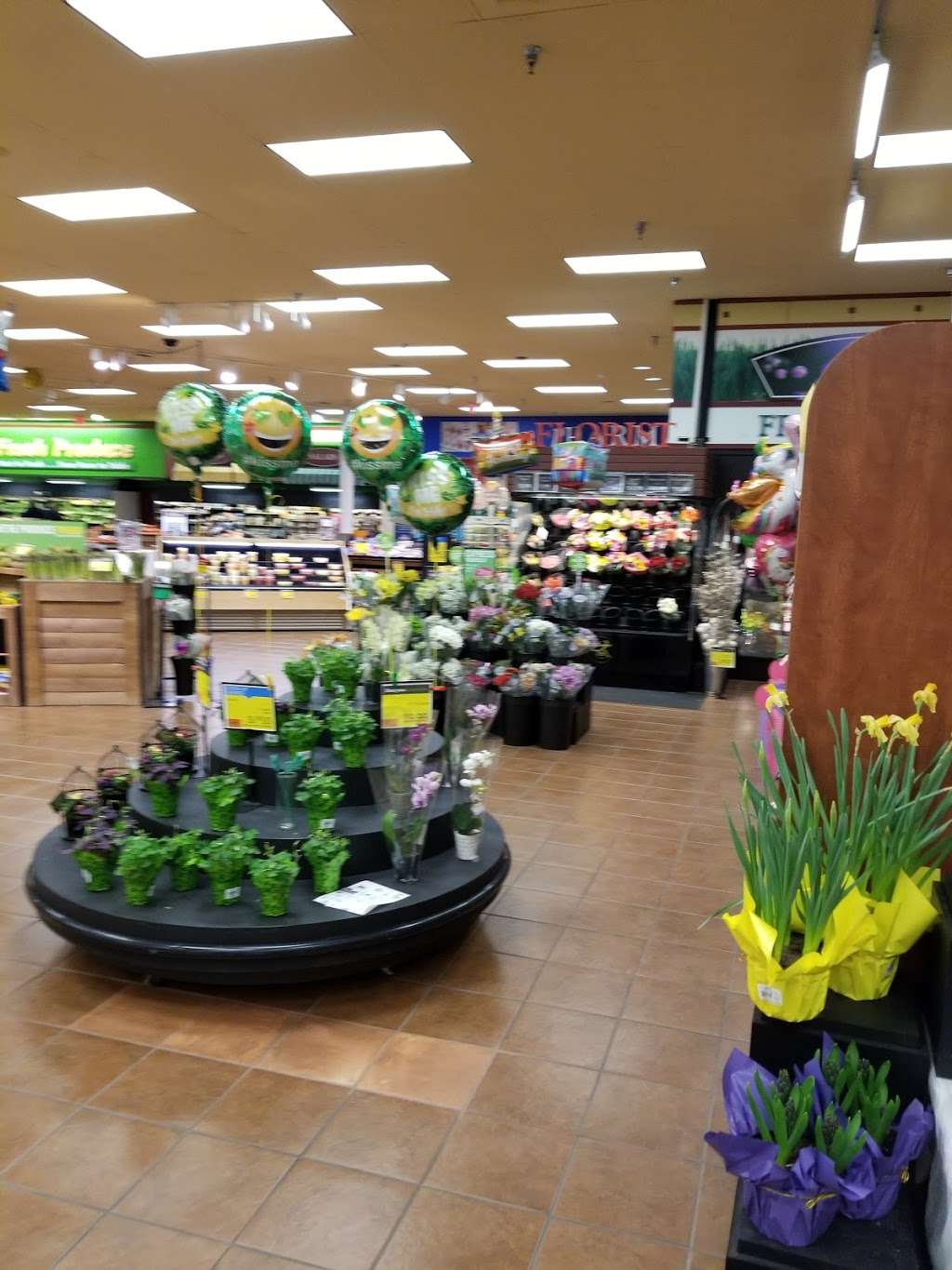 Price Chopper - 511 Schutt Rd, Middletown, NY 10940